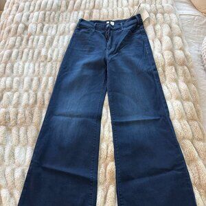 MOTHER The Hustler Roller Sneak dark blue denim size 28 NWT